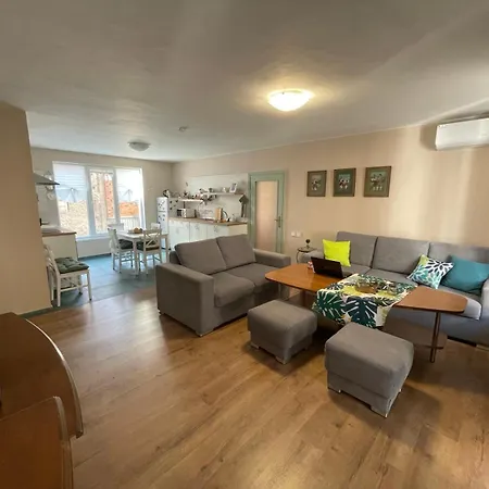 Nido Cozy 3br Kapana Center Apartment Plovdiv